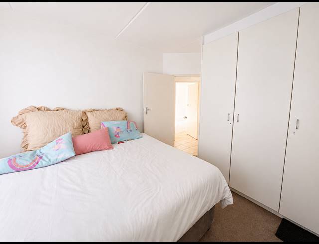 2 BEDROOM APARTMENT FOR SALE IN PEACEHAVEN